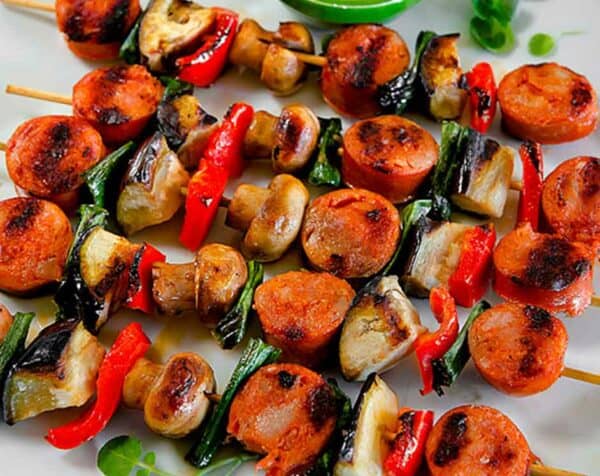 Pinchos de longaniza